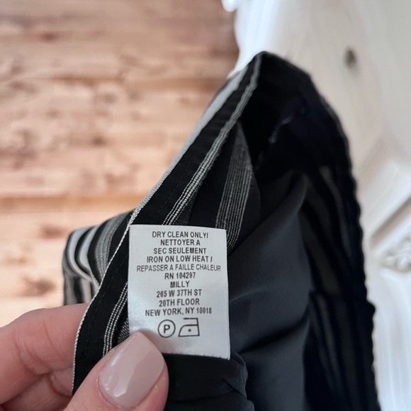 Milly Black and White striped skirt - size 2 - Picture 8 of 9